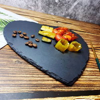 Assiette en pierre de dîner en ardoise naturelle Sushi Steak de cuisine en forme de coeur bon marché