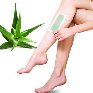 Top vente Waxkiss professionnel dépilatoire doux <span class=keywords><strong>cire</strong></span> bandes froides <span class=keywords><strong>cire</strong></span> prêt à l'emploi vert bleu bande de <span class=keywords><strong>cire</strong></span> pour épilation corps - Product Image 1