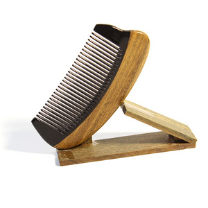 Peine de masaje de madera de sándalo de 10-15 cm para aliviar el cuero cabelludo y cuidar el cabello - Product Image 5