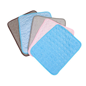 Großhandel Sommer Haustier Eis Pad Hund Eis Seide Matte Pad Kühlung Eis Höhle Hund Zwinger Katze den Haustier Cool Training Hund Kühl matte - Product Image 5