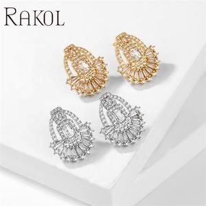 RAKOL SP3506 collier pendentif en forme de fleur de zircone en forme de pied mignon ensemble de bijoux pour femmes - Product Image 4