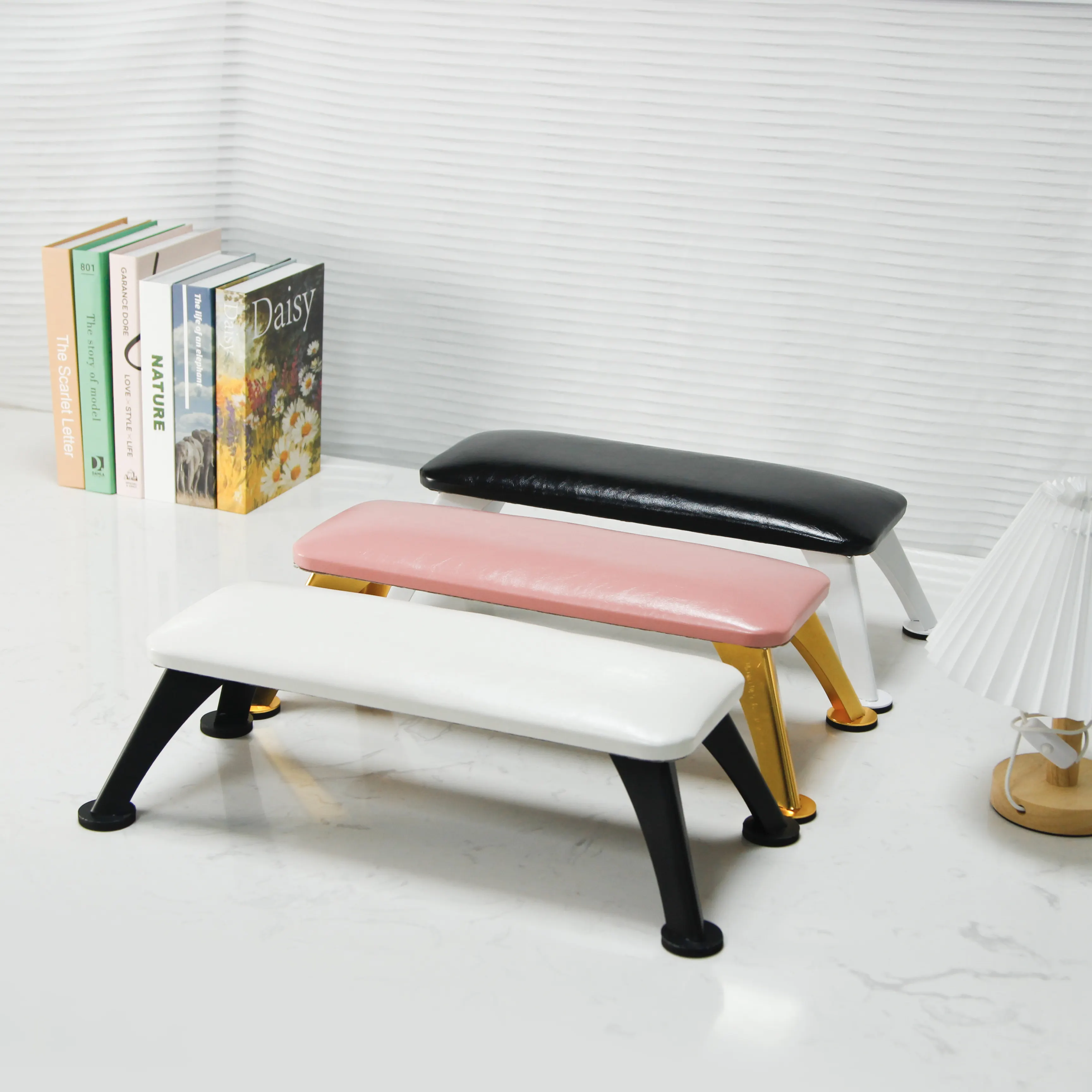 New Arrival PU Leather Factory Price Manicuring Pillows Hand Arm Rest Pillow For Nail Salon