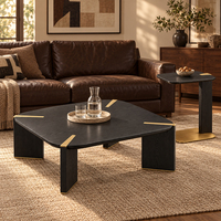 Ensemble de tables basses Gilded Corner Shoe avec plateau carré noir et pieds à lames pour petit salon et appartement de démarrage