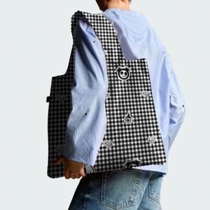 Sacs de courses pliables écologiques personnalisés en polyester recyclé réutilisable, imperméables, indéchirables, avec impression par transfert thermique, promotionnelles à motifs de dessins animés - Product Image 2