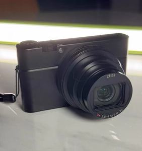Appareil photo numérique compact Sony RX100 Mark VII d'occasion, 20,1 MP, capteur empilé de 1 pouce, zoom 8x, vidéo 4K, bon état, prêt à être expédié - Product Image 3