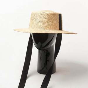 Nouveau Chapeau Canotier en Paille Naturelle Personnalisé de Haute Qualité avec Ruban de Menton pour l'Été 2022 – Idéal pour Fêtes en Plein Air, Voyages, Usage Quotidien et Style Décontracté - Product Image 4