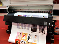Imprimante éco-solvant haute précision de 1,6 m avec deux têtes d'impression Epson pour affiches lumineuses et autocollants de voiture