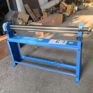 <span class=keywords><strong>Petite</strong></span> machine à rouler les cônes de tôle en alliage Rouleau métallique manuel W01-0.8X2000 à 3 rouleaux portant le noyau Service de formation - Product Image 1