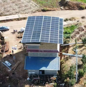 Nhà Máy Trực Tiếp Bán Buôn 400W N-Loại Cho Canada Năng Lượng Mặt Trời Bảng Điều Khiển Hiệu Quả Cao Với Giá Trị Tuyệt Vời - Product Image 1