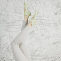 Chaussettes longues en coton de qualité supérieure pour femmes Yoga Pilates haute qualité antidérapantes Logo personnalisé longueur cheville fabricant en gros
