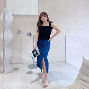 เสื้อสายเดี่ยวชีฟองสีดำสำหรับผู้หญิงไซส์ใหญ่ รุ่น N8407 แต่งระบาย สีพื้น ใส่ได้ทุกวัน เสื้อผู้หญิง ผ้าโพลีเอสเตอร์ - Product Image 5