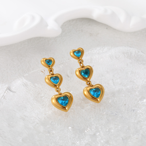 Pendientes de circonita en forma de corazón de acero inoxidable con baño de oro de 18 quilates al vacío, estilo Ins, modernos, versátiles y de alta gama. - Product Image 5