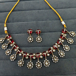 Nouveauté : Ensemble de bijoux indiens traditionnels Kundan avec boucles d'oreilles assorties, plaqué argent, pour mariage - Product Image 1