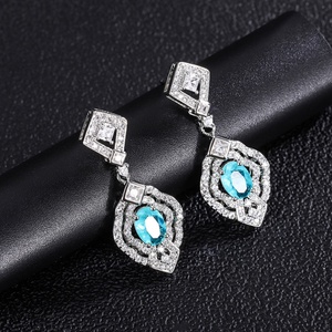 Pendientes de Moda Ecológicos de Cobre Plateado con Circonita Verde Ovalada de 6*8mm, Estilo Vintage con Forma de Flor para Mujer - Product Image 5