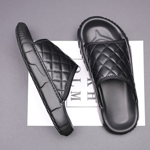 Nouvelles pantoufles en gros pour hommes, tongs d'été tendance en cuir de vachette pour la plage - Product Image 4