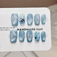 Faux ongles gothiques à presser faits à la main, couleur unie, motif papillon, courts, avec accents œil de chat