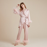 Robe de chambre haut de gamme Pure Desire en soie glacée respirante avec plumes amovibles, camisole et pantalon long pour l'été