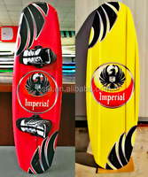 Planche de wakeboard et de surf unisexe de haute qualité, nouveau style avec bateau pour les sports nautiques, fabriquée en fibre de verre et en EPS pour les eaux océaniques
