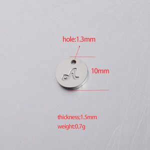 Discos Grabados con Letras Mayúsculas de 10 mm |   Colgantes Redondos de Acero Inoxidable con Letras del Alfabeto para Hacer Joyería, Collares y Pulseras - Product Image 2