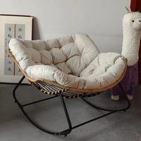 Chaise à bascule de style européen Chaise de loisirs pour balcon Canapé de luxe léger Chaise à coussin en tissu à bascule sur pied en métal