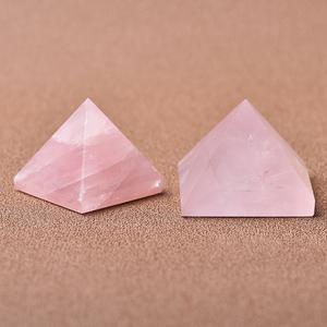 كريستال كوارتز طبيعي بشكل حر مصقول للطاقة والشفاء وديكور المنزل والمكتب مع نقش محفور - Product Image 3