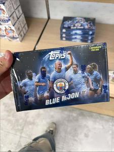 การ์ดสะสมฟุตบอล ท็อปส์ บลูมูน แมนเชสเตอร์ซิตี้ บลายด์บ็อกซ์ ปี 2024-25  หายาก  โฮโลแกรม  ของเล่นเกมสะสม - Product Image 5