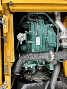 Excavatrice sur chenilles hydraulique Volvo EC140 avec godet de terrassement, modèle d'occasion 2024, état quasi neuf (90%) - Product Image 5