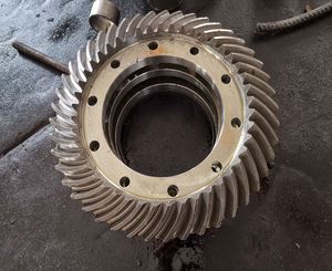 Piñón de engranaje cónico en espiral de transmisión de ángulo recto para vehículos todoterreno - Product Image 3