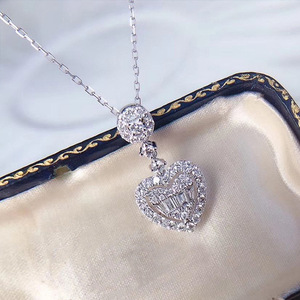 Collana Minimalista con Ciondolo a Forma di Cuore a T per Donne, Piccola Catena per Clavicola, Gioielli alla Moda per Uso Quotidiano, Regalo - Product Image 3
