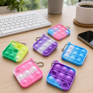 Porte-clés <span class=keywords><strong>Pop</strong></span> <span class=keywords><strong>It</strong></span> carré miniature en silicone, dégradé multicolore, jouet à bulles à presser, format de poche, jouet sensoriel anti-anxiété - Product Image 1