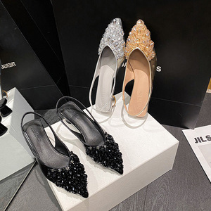 <span class=keywords><strong>Sandalias</strong></span> con cabeza puntiaguda para <span class=keywords><strong>mujer</strong></span> y <span class=keywords><strong>mujer</strong></span>, zapatos planos con diamantes de imitación, a la moda, con banda de una palabra, elegantes, para oficina, venta al por mayor - Product Image 2