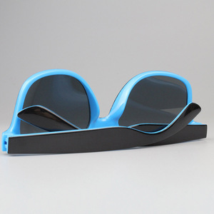 Unisex CE Certified UV400 <b>Sunglasses</b> Classic Sky Blue Vintage Two-Tone Beach Shades Custom Logo Flat Glossy Green <b>Yellow</b> Red PC - Product Image 4