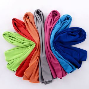 Serviettes de sport rafraîchissantes personnalisées avec logo, impressions par sublimation de qualité supérieure, en microfibre PVA, serviettes de sport à effet glace instantané - Product Image 2