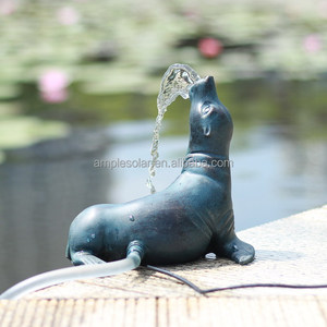 Cracheur d'eau <span class=keywords><strong>solaire</strong></span> animal japonais LED étang de jardin extérieur fontaines d'otaries cracheurs solaires en forme de champignon eau de bassin - Product Image 1