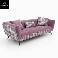 Canapé moderne capitonné 3 places en velours avec pieds en métal, canapé de luxe pour salon avec coussins décoratifs