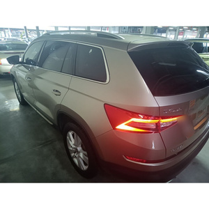 Skoda <span class=keywords><strong>Kodiaq</strong></span> 2018 d'occasion, SUV essence automatique, traction avant, jaune, propre, prêt à être expédié, en stock - Product Image 4