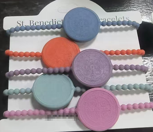 Braccialetti con Medaglia di San Benedetto per Preghiera e Messa, Braccialetti con Medaglia Miracolosa, Giocattoli Religiosi Cattolici in Silicone per Bambini - Product Image 3