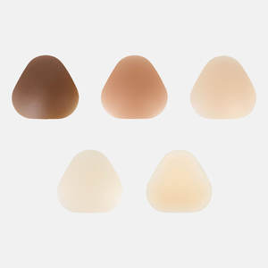 女性用防水再利用可能な接着剤100% シリコーン見えないブラ三角形乳首カバー胸花びらパッド - Product Image 1