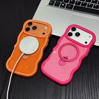 Coque de téléphone à bords ondulés avec paillettes et panneau arrière pour 18 Pro Max 17air 16E 15 14 avec support magnétique dissimulé