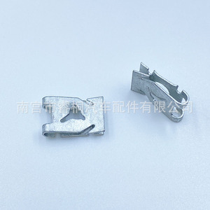 สกรูเกลียวปล่อยเหล็กกล้า Shuangxuan พร้อมน็อตสปริงและคลิปล็อค สำหรับรถยนต์ Volkswagen Lavida, Sagitar, Magotan, Golf ขนาด 17x11 มม. - Product Image 4