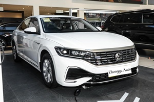 Nuova auto spaziosa ed efficiente: 2025 <span class=keywords><strong>Volkswagen</strong></span> 430 PHEV combina 1.4T + motore elettrico (211 CV) autonomia elettrica 63km NEDC - Product Image 3
