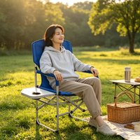 Chaise de camping pliable portable avec table latérale pliable pour un confort et une commodité ultimes, idéale pour la randonnée, le pique-nique, la pêche