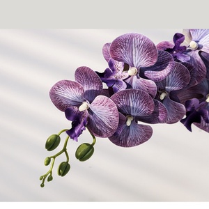 9 <span class=keywords><strong>Fiori</strong></span> Artificiali di Orchidea <span class=keywords><strong>Viola</strong></span> <span class=keywords><strong>Lilla</strong></span>, Phalaenopsis Real Touch per Decorazioni Matrimoniali <span class=keywords><strong>e</strong></span> Domestiche - Product Image 5