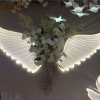 E060Wholesale Lustre papillon volant géant au plafond suspendu Décoration de mariage/événement/centre commercial Lumière LED Ornement Arrangement