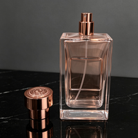 Atomizador de Perfume de Vidrio Cuadrado Transparente de Lujo de 100 ml, Equipado con Cabezal de Pulverización de Aluminio Dorado Rosa y Tapa Decorativa de Plástico
