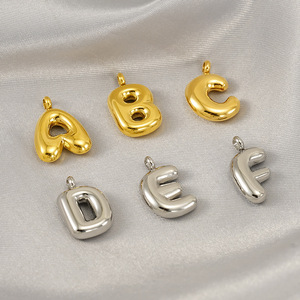 Dijes con Iniciales de Letras en Forma de Burbuja |   Colgante de Alfabeto <span class=keywords><strong>A</strong></span>-<span class=keywords><strong>Z</strong></span> en Acero Inoxidable Plateado y Chapado en Oro PVD de 18K para Fabricació<span class=keywords><strong>n</strong></span> de Joyerí<span class=keywords><strong>a</strong></span> DIY - Product Image 1