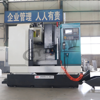 XH7124 Mini fraiseuse XK7124 Centre d'usinage CNC vertical en métal avec services professionnels coniques de broche BT40 offerts