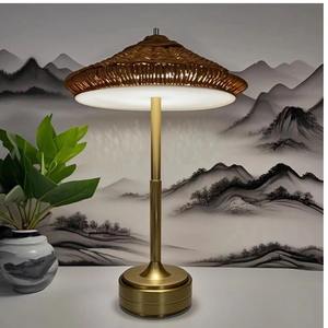 Lámpara de Mesa LED Recargable, Diseño Único, Lámpara de Escritorio Inalámbrica, Luz Nocturna Pastoral para Dormitorio, Comedor, Sala de Estar, Estudio - Product Image 5