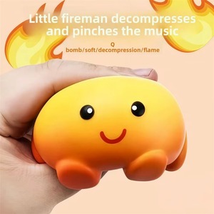 Se buscan distribuidores con seriedad, sin presión de inventario, adorable pequeño bombero de juguete de rebote lento, artefacto de descompresión. - Product Image 3