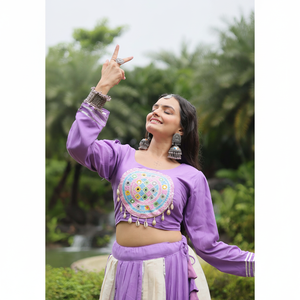 Faux Georgette traditionnelle avec fil à paillettes lourd travail brodé Lehenga Choli - Product Image 1
